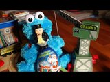 Cookie Monster Count n'Crunch  Gets Giant Kinder Egg Surprise from Electric Thomas and Electric Salt