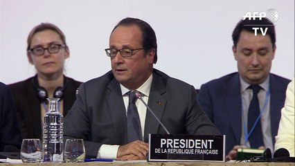 COP21: l'accord sur le climat est une "fierté", dit Hollande