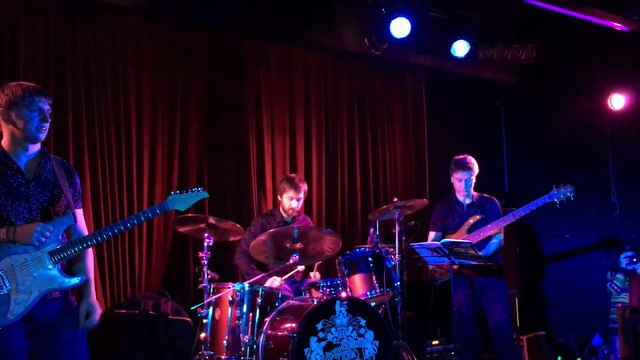 Intro, «А зима будет большая», «Человек» А.Бон (Москва, «16 тонн», 6.12.2015) (IrinaSVT)