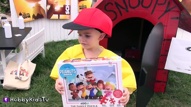 Worlds Biggest SNOOPY Dog House! The PEANUTS Movie Toys Charlie Brown HobbyKidsTV