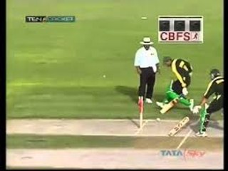 Inzamam ul Haq interesting run out   India vs Pakistan at Sharjah 200   YouTube