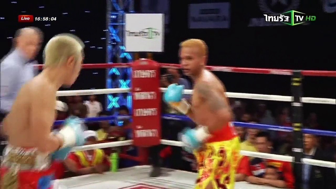 Myung Ho Lee vs Amnat Ruenroeng's IBF Flyweight Titles  (English Commentator) 12-12-2015