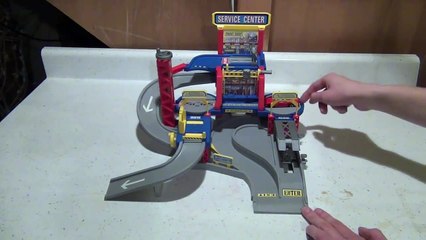 pixar cars Hot Wheels Service Center Playset play doh