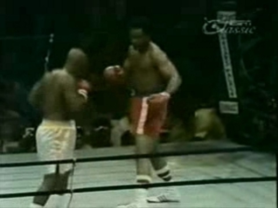 George Foreman vs Joe Frazier II 06-1976