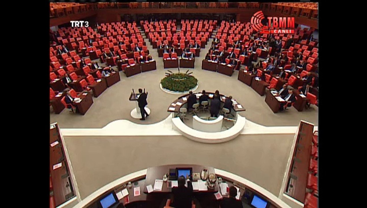 Mecliste bu gün de Kürdistan Kavgasi vardi