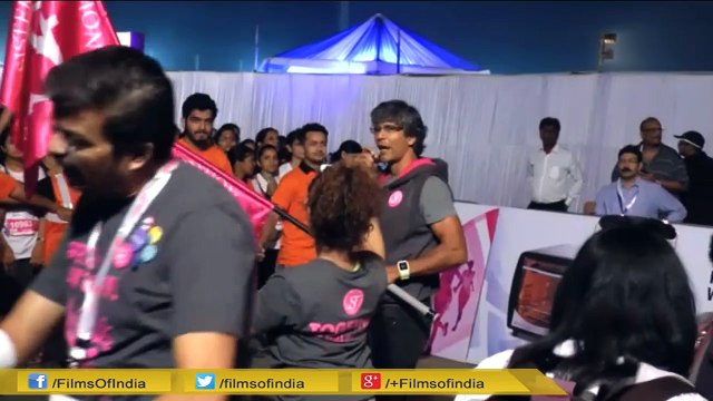 Milind Soman Flags Off Pinkathon 2015