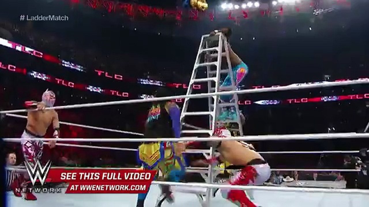 WWE Network׃ The Usos vs. Lucha Dragons vs. The New Day׃ WWE TLC 2015
