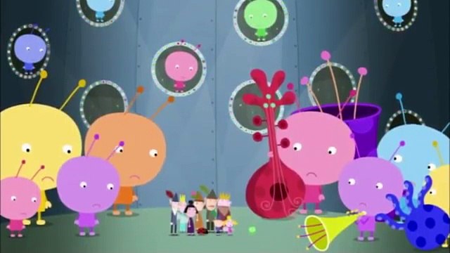 Le petit royaume de Ben et Holly | La plage | NICKELODEON JUNIOR
