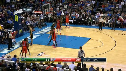 Russell Westbrook se donne la balle et marque le buzzer beater