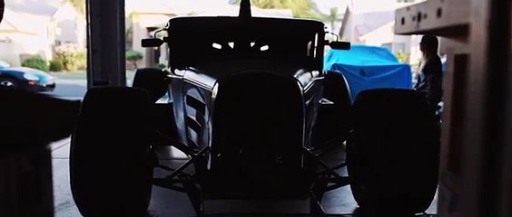 Um Ford Modelo A de 1929 com a mecânica de Honda S2000!!!