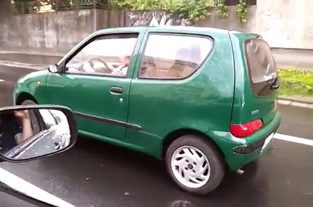 A forma como esta mulher conduz vai te deixar de queixo caído!!!