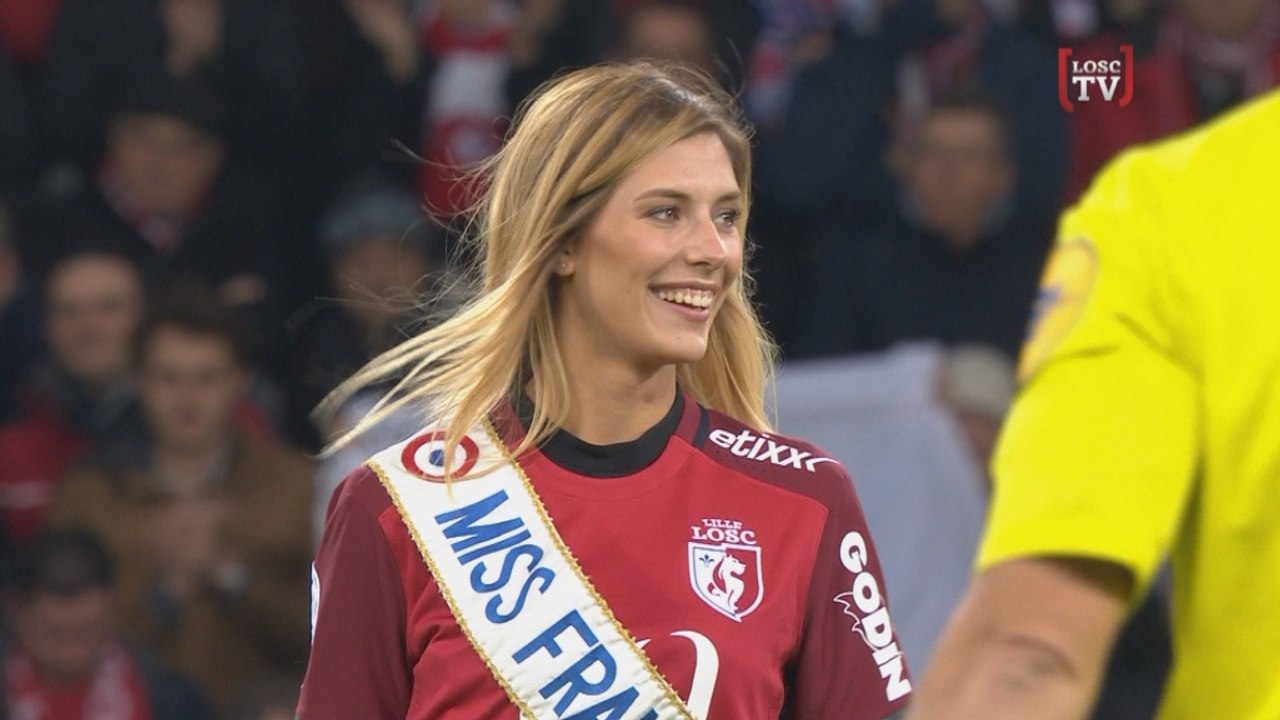 Le coup d'envoi de Lille-Lorient par Camille Cerf