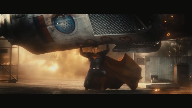 Batman v Superman_ El Amanecer de la Justicia – Tráiler Comic-con en español HD