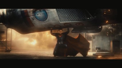 Batman v Superman_ El Amanecer de la Justicia – Tráiler Comic-con en español HD