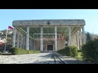 Report TV - Lezhë, mungesa e parkingjeve për turistët dhe vizitorët