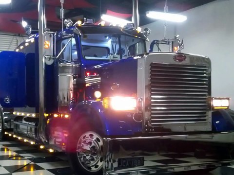 A Historia de um menino Triste! é muito forte e emocionante esse video!