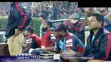 Lendl Simmons Hits 73 Runs In Bpl 2015