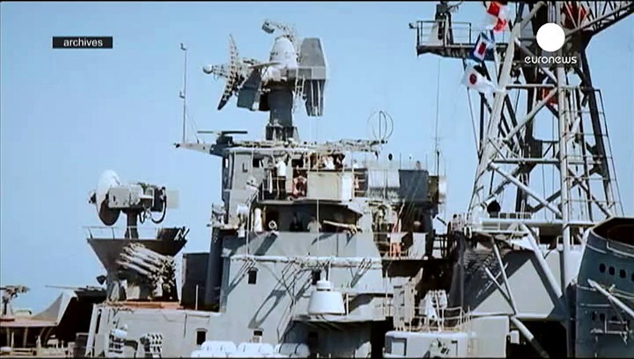 Russia fires warning shots at "provocative" Turkish fishing boat