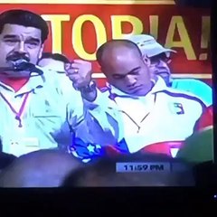 En plena alocución de Maduro, Héctor Rodríguez se durmió