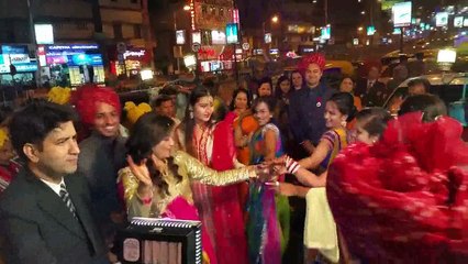 awsome girls doing bhangra on wedding 2000 to 2015