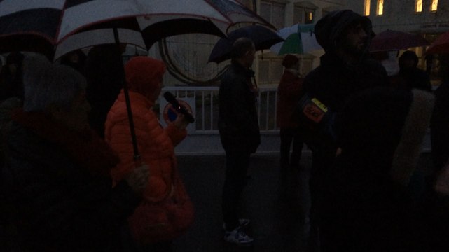 Manif contre la fermeture du collège