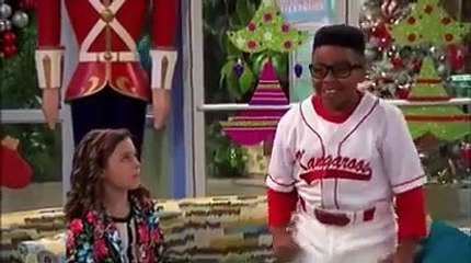 Austin & Ally - Season 4 - Episode 18 - Santas & Surprises - Part 1