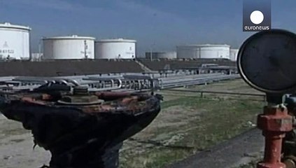 Petrolio in caduta libera, il Brent sfiora i minimi da inizio crisi
