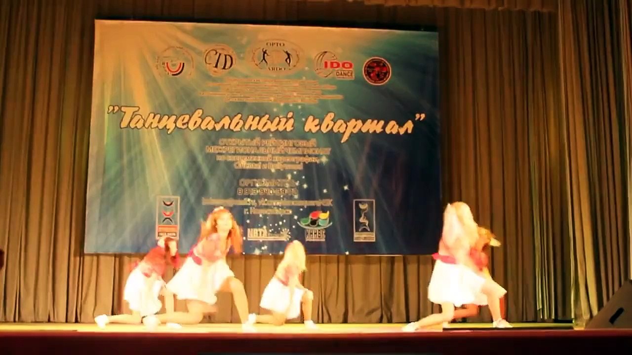 Dancing schoolgirls K