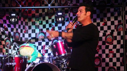 Franz Goovaerts sings 'Don't Be Cruel'  Elvis Week 2015