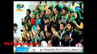 Aamir liaqat Flirting With a Girl in Live Show