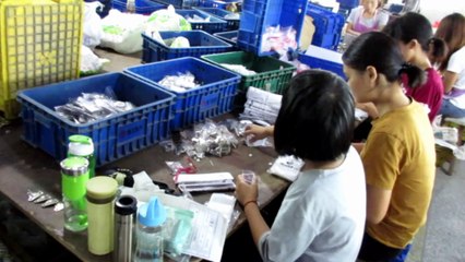 Kitchen Cabinet Hardware - China: Cabinet Support Positionable by Friction / Production 5