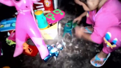 VKidStudio tập 11 - Siêu Nhân Khổng lồ & bộ đồ chơi của bé Na l Superman Toy Collection Toys Kids
