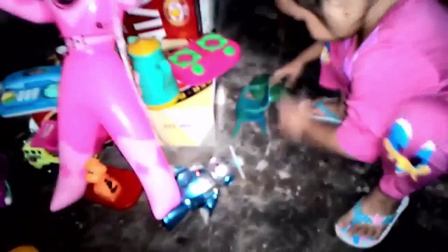 VKidStudio tập 11 - Siêu Nhân Khổng lồ & bộ đồ chơi của bé Na l Superman Toy Collection Toys Kids