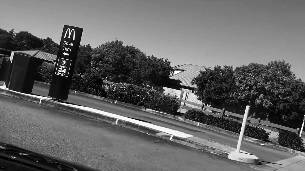 Когда записываешь музыку с первыми встречными... Смотреть всем.