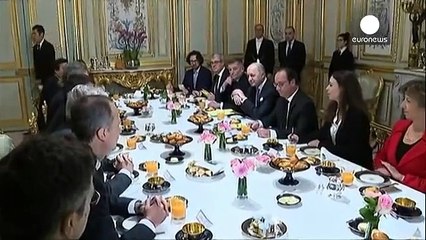 Hollande IŞİDle mücadele turuna devam ediyor