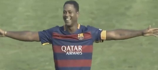 Le but de 40 mètres de Patrick Kluivert - Barça Legends vs. Uganda All Star
