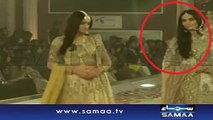 A Model Fell Down Badly During Cat Walk Fashion in Lahore