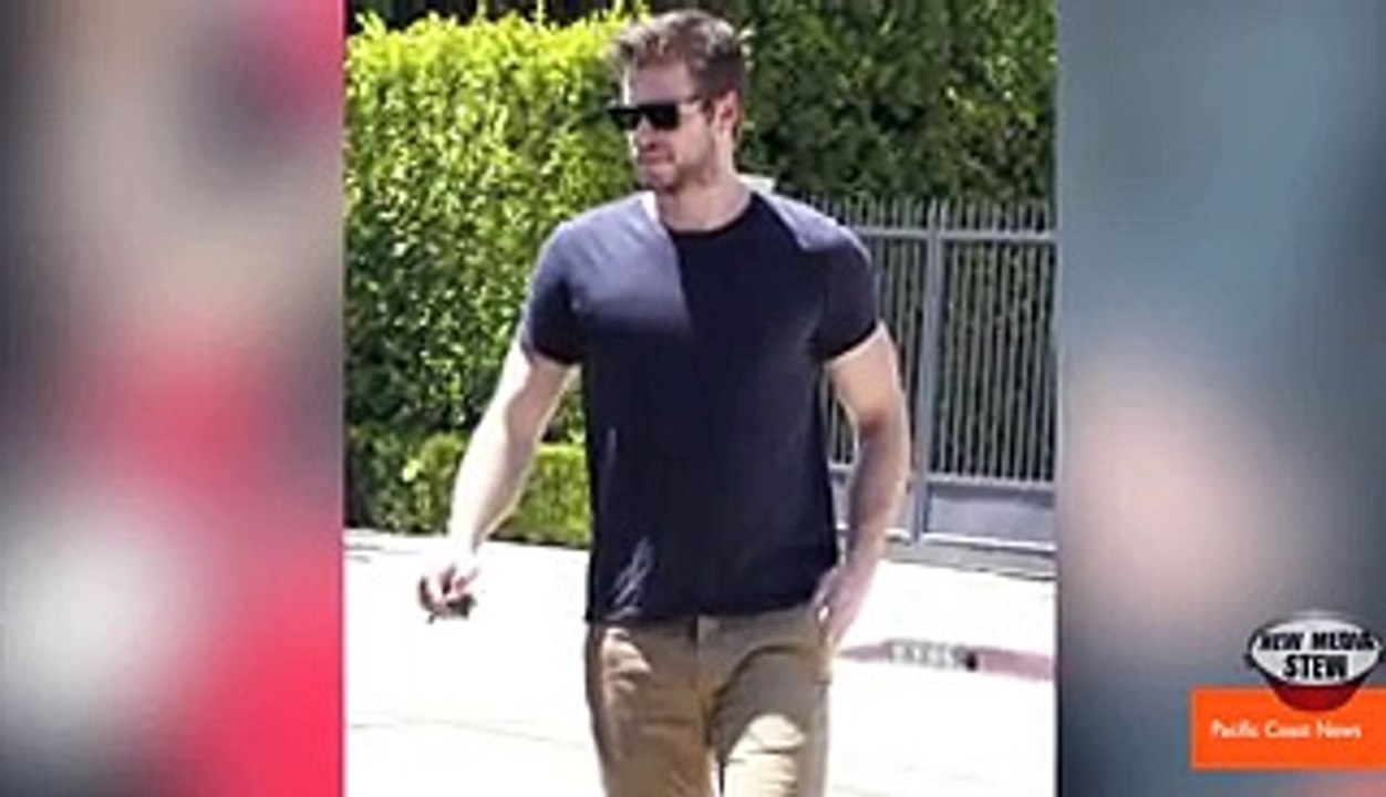 MILEY CYRUS WRECKING BALL Video_ Twerking_ VMA Performance Turn Off Liam Hemswor