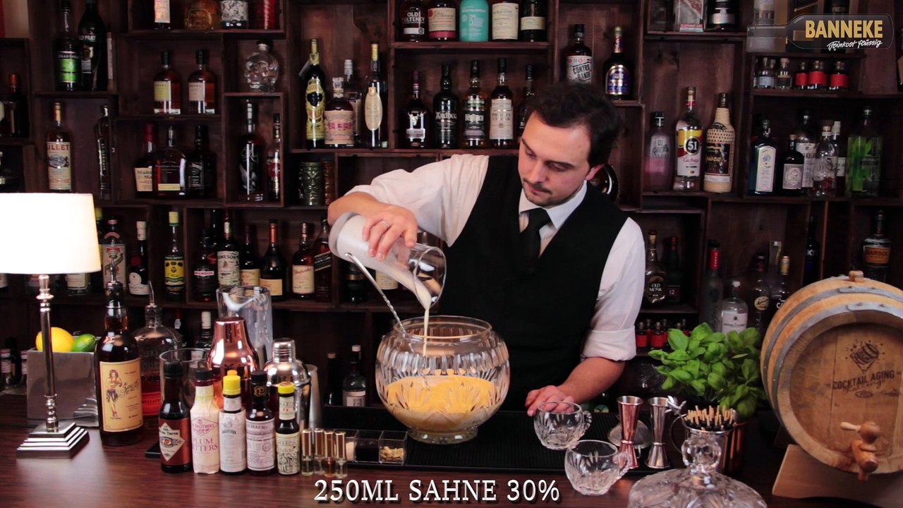 Eggnog - Weihnachtlichen Eierpunch selber mixen - Schüttelschule by Banneke