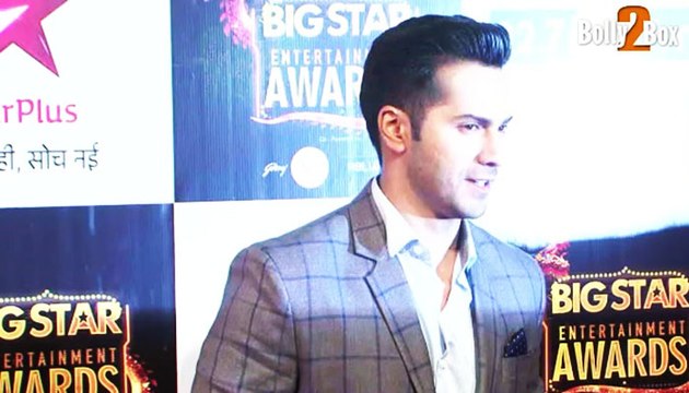 Varun Dhawan Wins Most Entertaining Actor in a Thriller Role Award For Bollywood Movie Badlapur at Big Star Entertainment Awards 2015