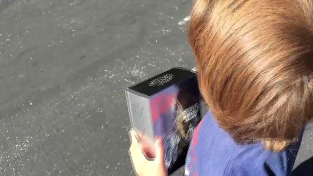 Un papa montre Star Wars IV à son fils pour la première fois