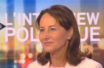 Pour Royal, ne pas cumuler les mandats c'est «la moindre des choses», sauf pour Le Drian