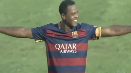Patrick Kluivert met un lob de 40 mètres | Barcelona legends vs Uganda All Stars 2015