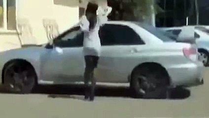 Прикол с Девчонкой! Плюсы максимальной тонировки на стеклах авто