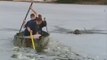 Ils sauvent un chien en train de se noyer dans un lac gelé. Heros du jour