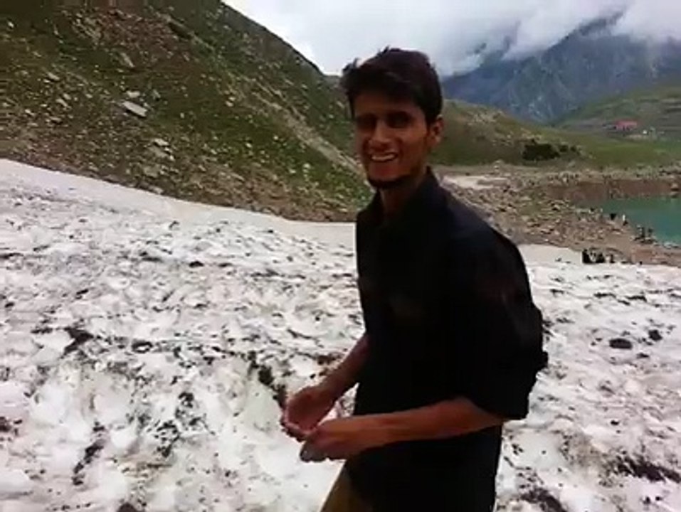 friends masti with ice