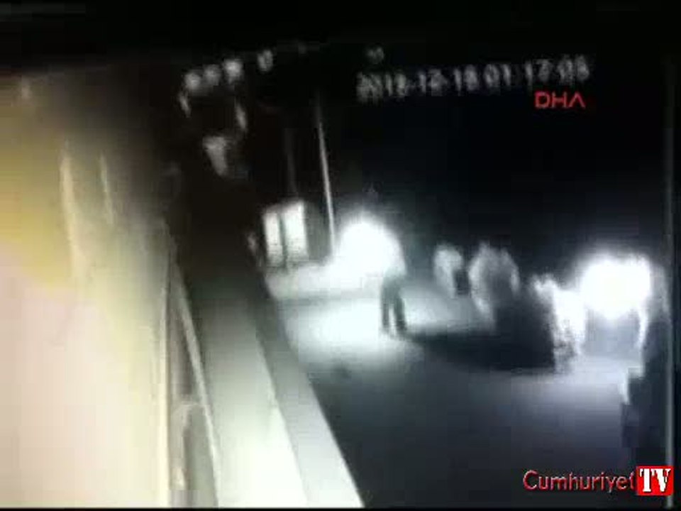 Camiyi böyle kundakladılar