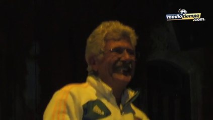 'Tuca' celebró aún con su bigote