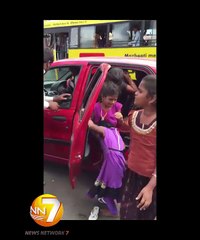 20 People In The Car, Happens Only In India