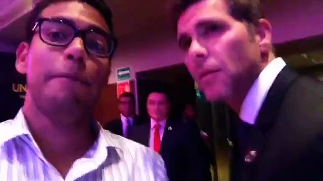 Christian Meier envía saludo durante Gala de #1Idea